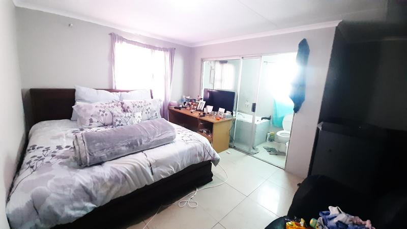 2 Bedroom Property for Sale in Blackheath Industrial Western Cape